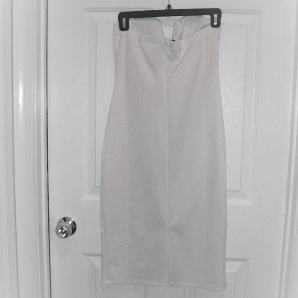 Ladies Slim Fit Bustier Dress - Picture 3 of 6